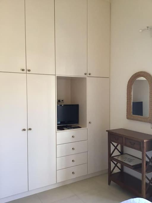 Bouzaíika Sea Breeze - Home With A View מראה חיצוני תמונה